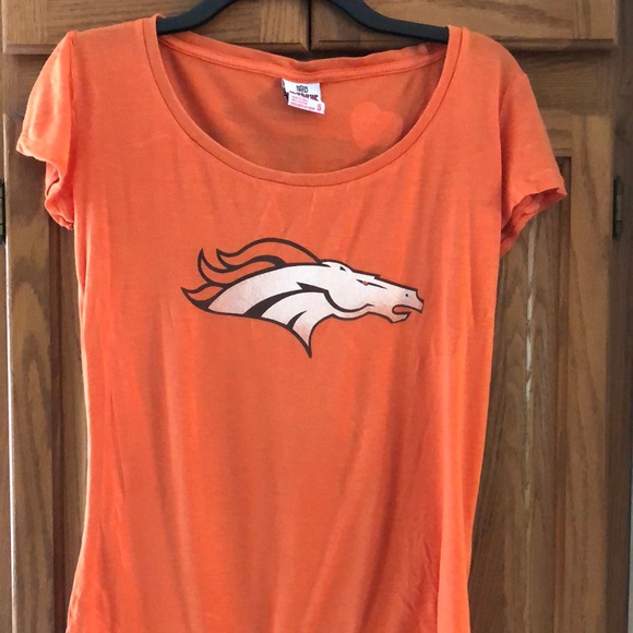Pink Victoria’s Secret Broncos T-shirt small - Picture 1 of 4